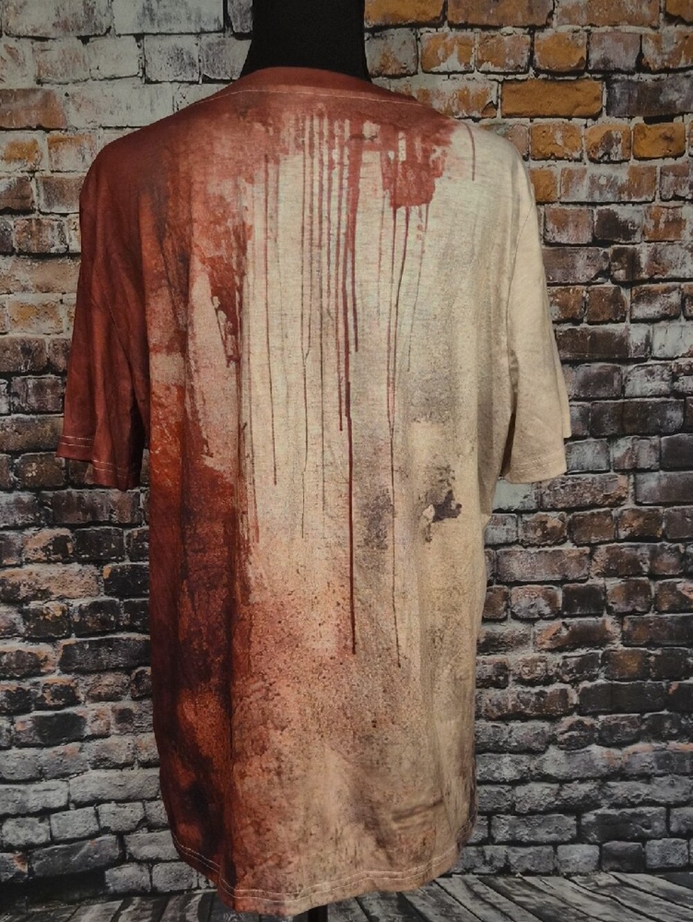 Problem Solved V-Neck Tee in Rust & Cream - Picture 4 of 4